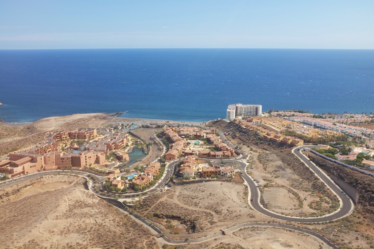 Descending onto Tenerife at the start of our 3-week honeymoon on the Canary Islands.