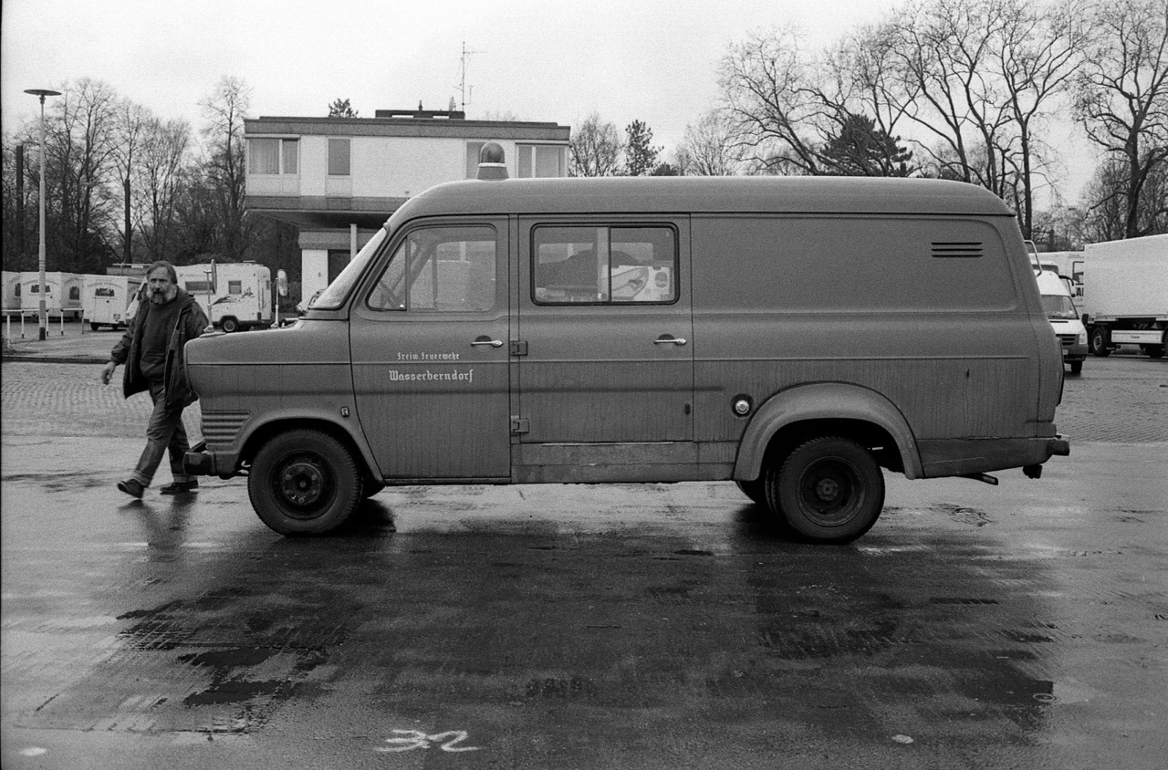 One rainy afternoon in December at the Radschl&auml;germarkt (flea market).