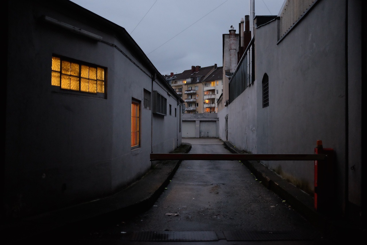 27/365: Backyard.
Saw this on my way to the supermarket.