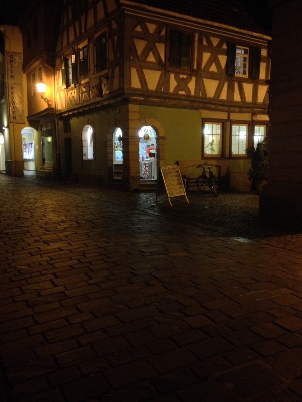 44/365: Ladenburg.
After spending most of the day working in a café in Heidelberg, we drove to nearby Ladenburg to visit Anja and Pascal and their two little children Noemi and Theo.