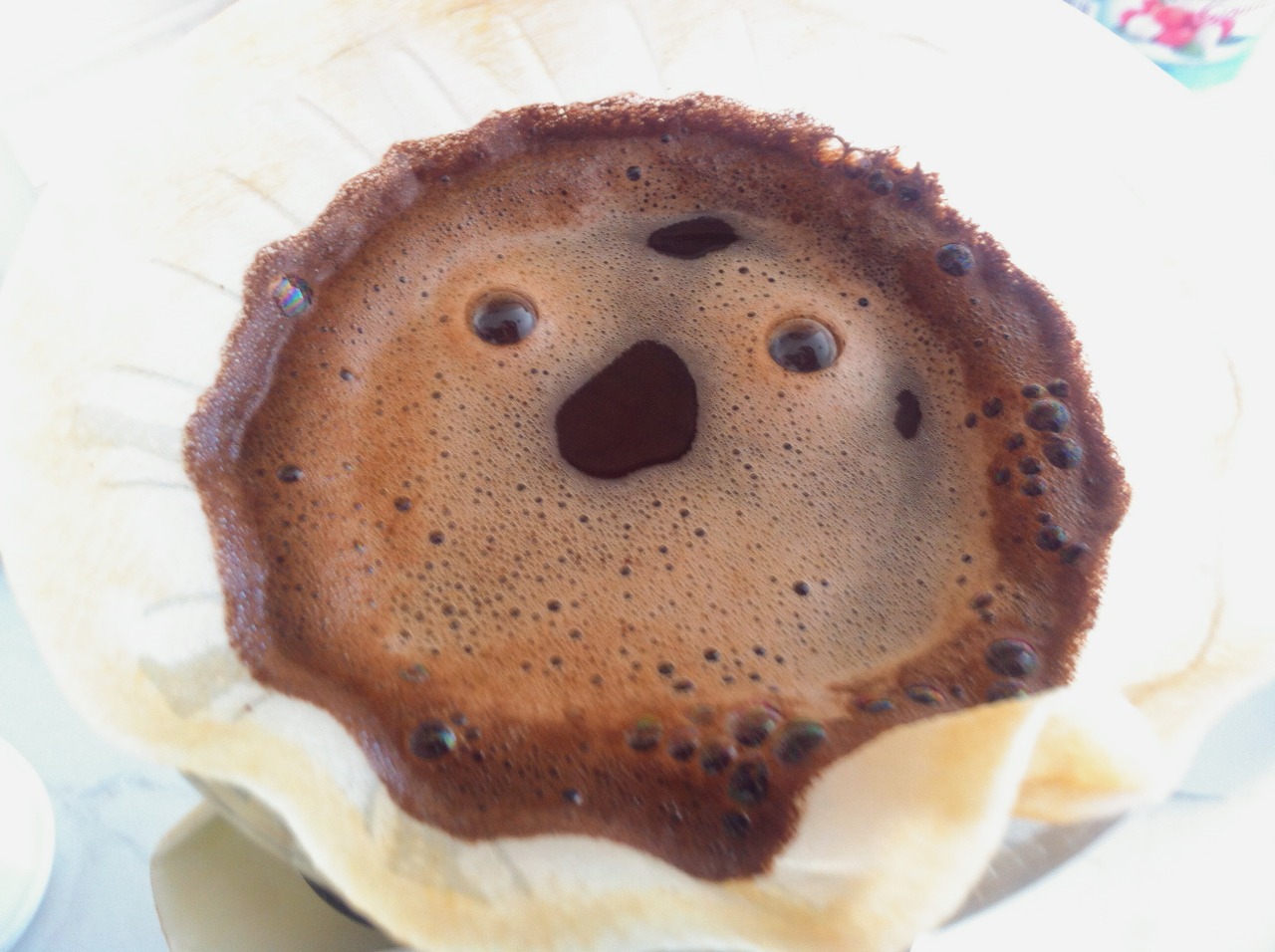 I see faces in my coffee dripper.