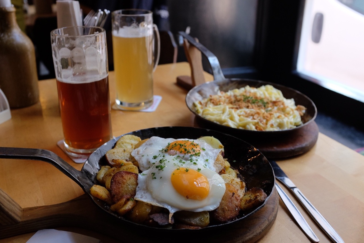 43/365: Bratkartoffeln mit Spiegelei and K&auml;sesp&auml;tzle at Brauhaus Vetter.
Stopped for two nights in Heidelberg and spent a beautiful day in town. And we ate lots of delicious food.