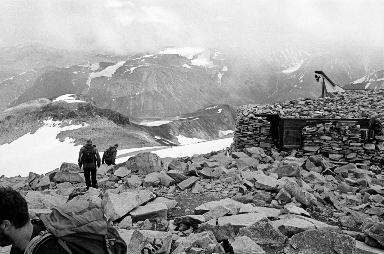 Climbing the Galdh&oslash;ppingen, Norway&rsquo;s highest mountain. Good weather, fantastic walk, stunning scenery. Thanks Jotunheimen, that was much better!