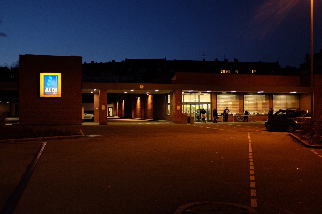58/365: Aldi at blue hour.