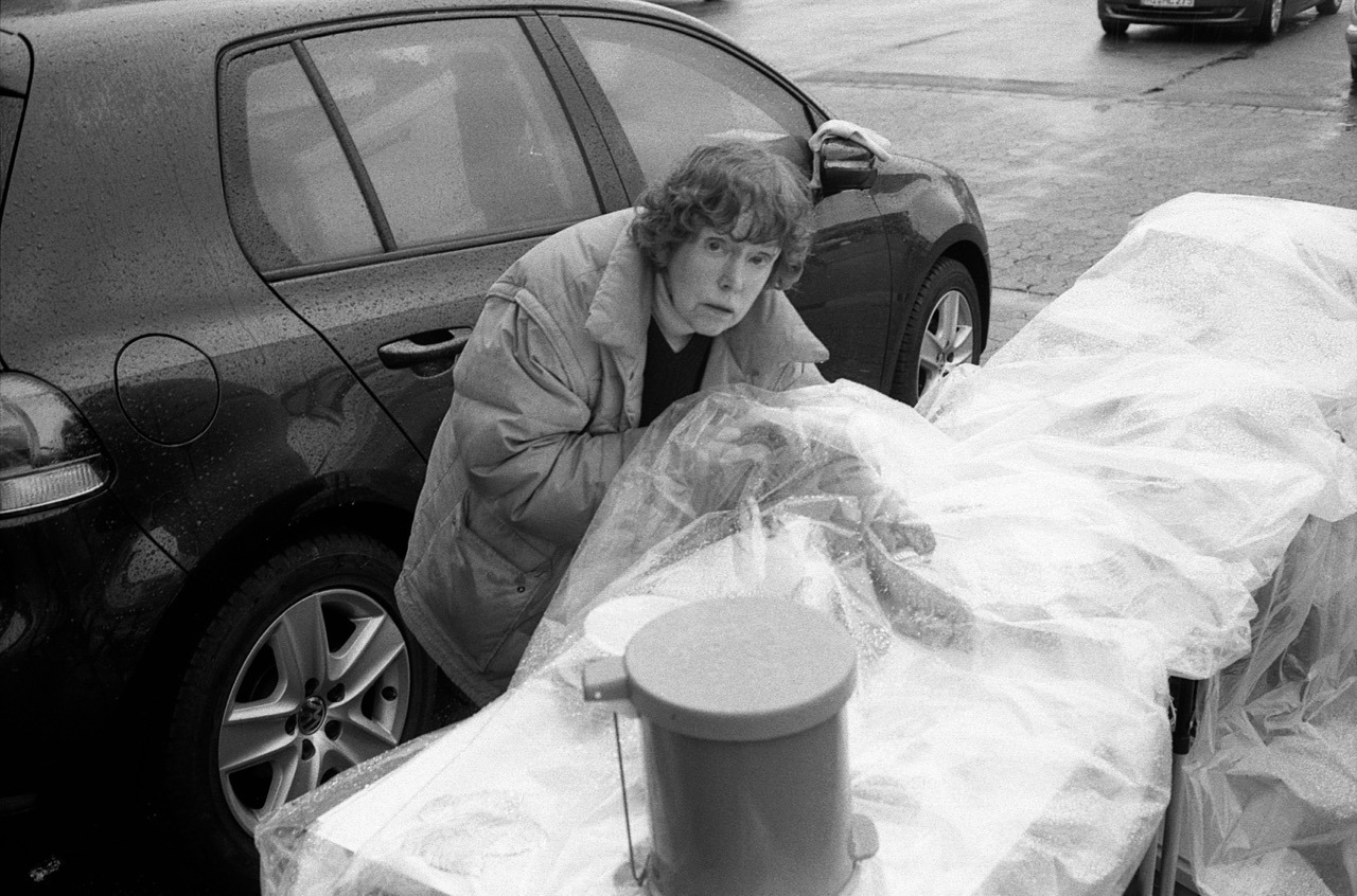 One rainy afternoon in December at the Radschl&auml;germarkt (flea market).