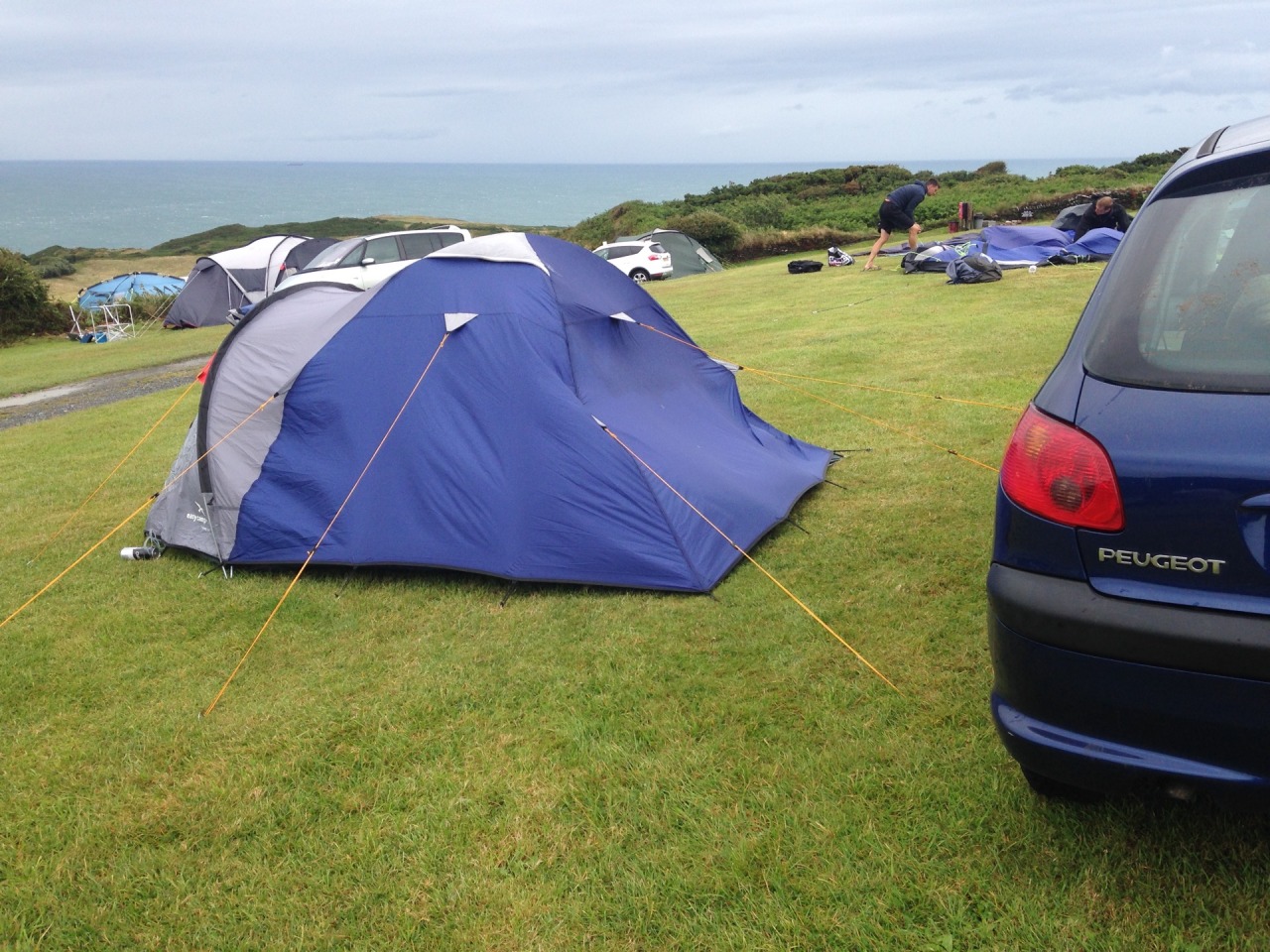 207/365: Camped our first night in the UK. It was a lovely spot with a nice view. But the next morning it was pretty stormy and rainy, and so we decided it&rsquo;s better to leave. At least our (borrowed) tent hold up pretty well &ndash; others where not so...