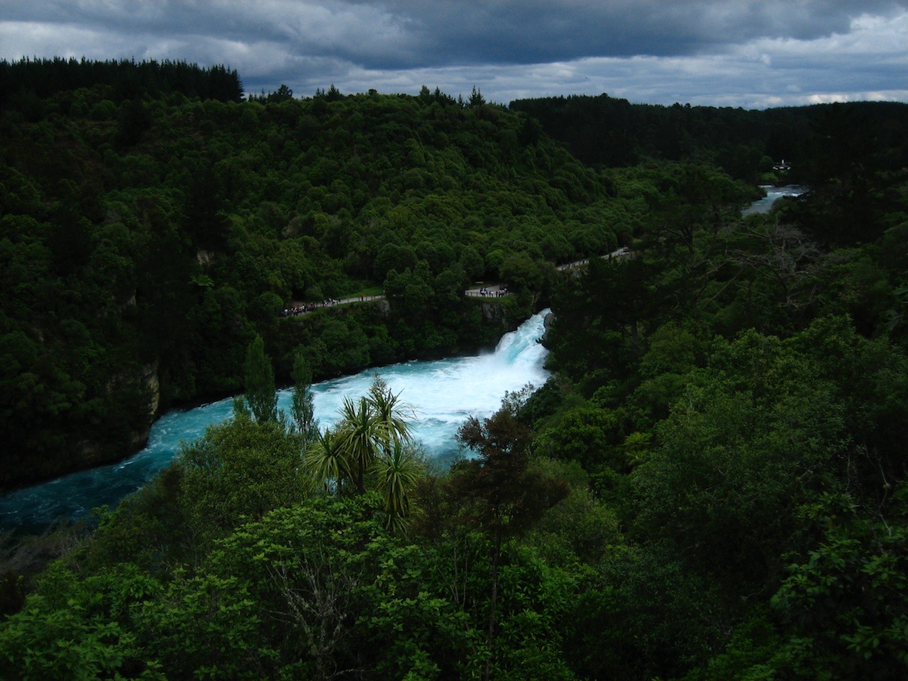 Bleak Huka Falls.
Stumble across this one while browsing the archives.