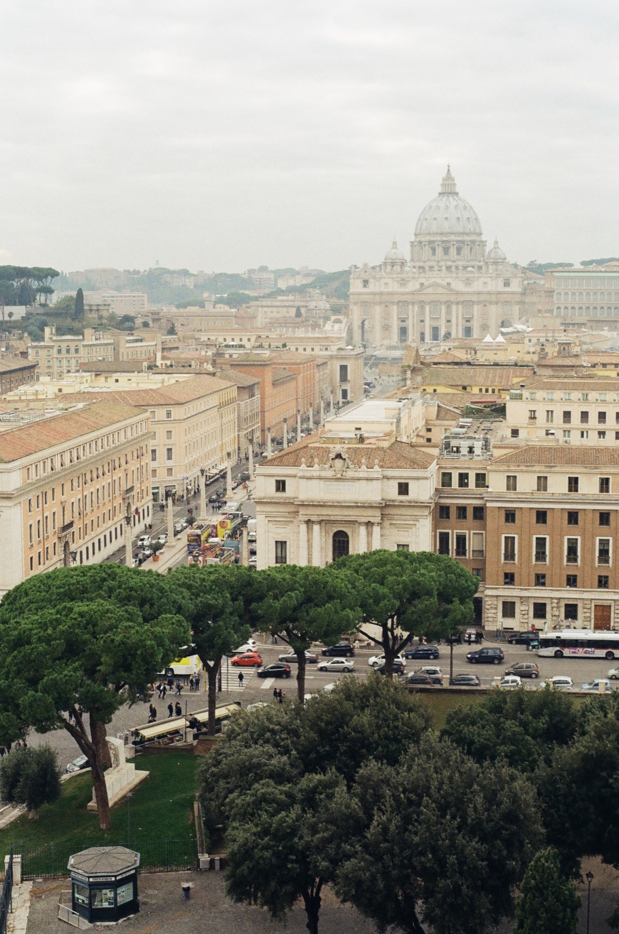 Castel Sant'Angelo, Rome.
Shot with a Nikon FE, 50mm lens and Kodak GB 200 Gold film.