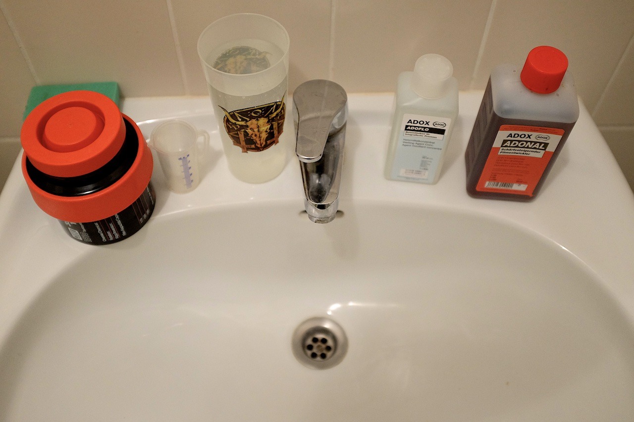 93/365: It&rsquo;s been film developing time again.
Today I developed 2 films of Kodak Tri-X 400. I pushed the film to ISO 800 and developed with a 1+50 Rodinal solution for 16:30 minutes. The negatives look good as far as I can tell. Will be scanning them...