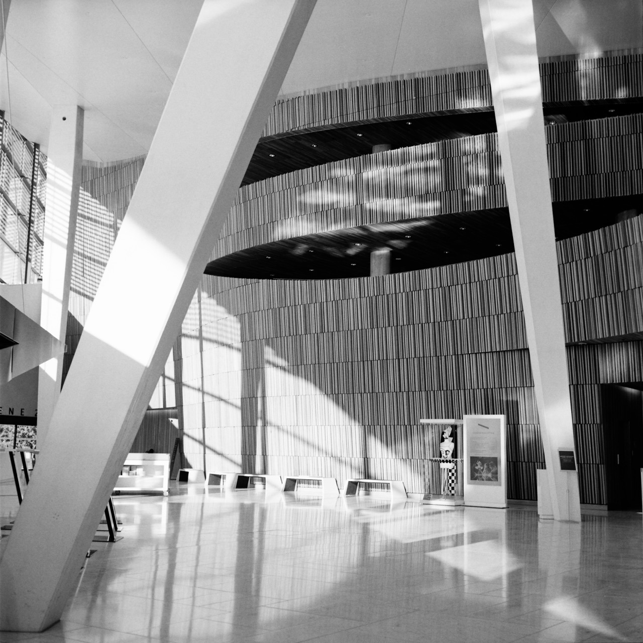 danielandnicole:
&ldquo; An Oslos Opernhaus hatte ich Spa&szlig; und habe mit der Rolleiflex fast eine ganze Rolle Schwarz-Wei&szlig;-Film belichtet.
&rdquo;
Had some fun at Oslo&rsquo;s opera house with the Rolleiflex and a black and white film.