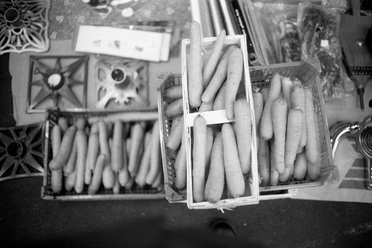 One rainy afternoon in December at the Radschl&auml;germarkt (flea market).
