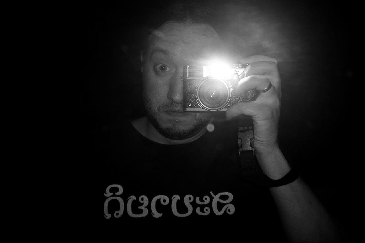 112/365: Self.
Trying out some manual settings and the flash in front of the mirror.