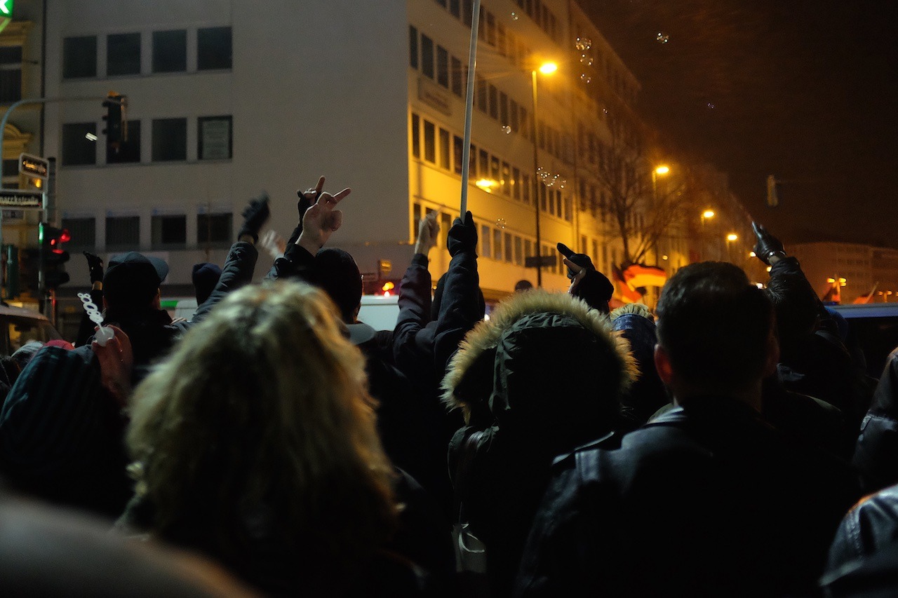 Heute mal keine #noduegida f&uuml;r uns. Hier aber zumindest mal ein paar Mittelfinger.