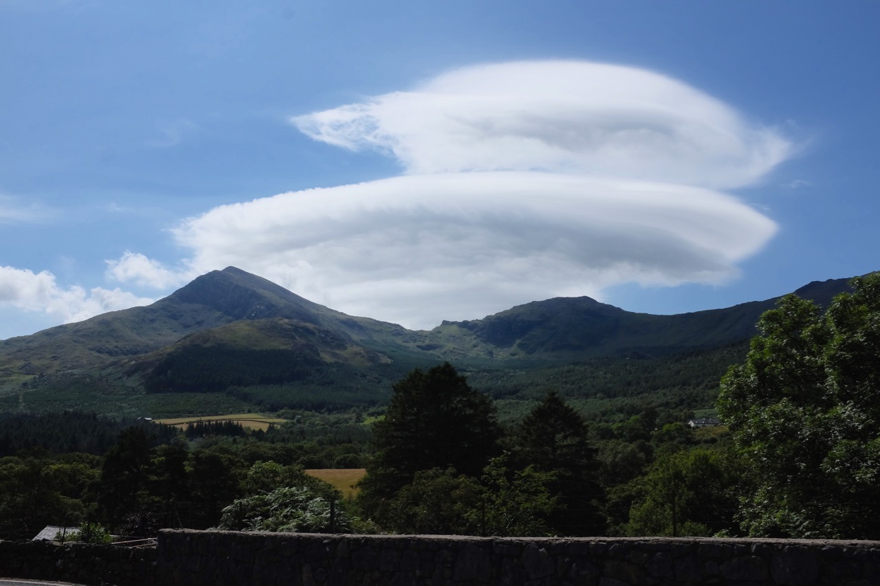 230/365: UFO clouds.
Drove quite a few kilometres through the NP today. Enjoyed the weather and some nice views.