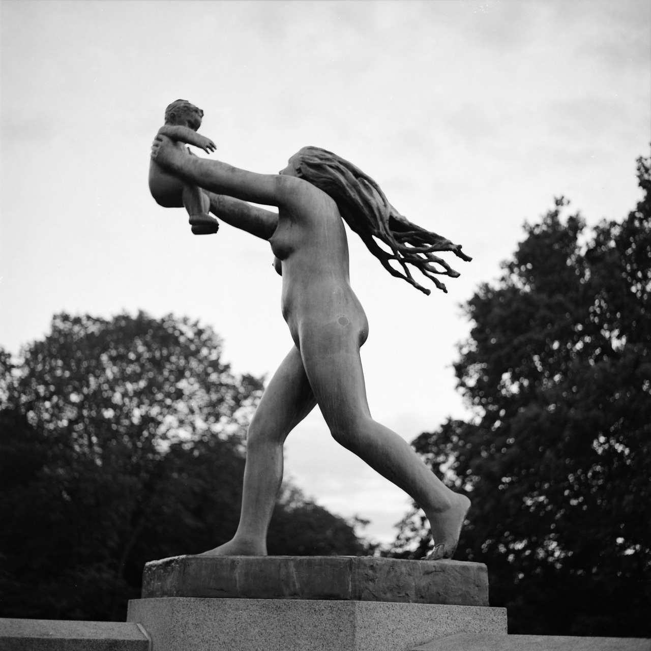 Vigelandsparken, Oslo. June 2016.
Oslo greeted us with stunning weather. We spent quite some time in and around Vigelandspark, since that’s where we parked our motorhome for a couple of nights.