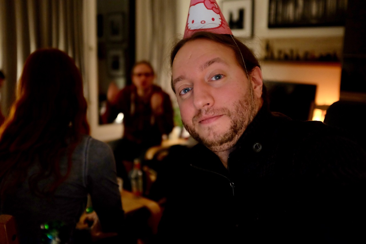 365/365: Cheers, folks! Thanks for watching. Have a good 2016! Over and out&hellip;