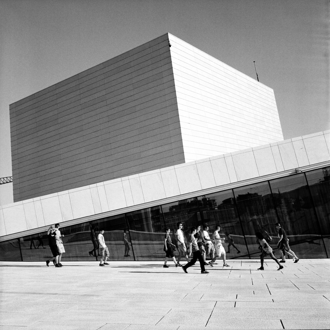 danielandnicole:
&ldquo; An Oslos Opernhaus hatte ich Spa&szlig; und habe mit der Rolleiflex fast eine ganze Rolle Schwarz-Wei&szlig;-Film belichtet.
&rdquo;
Had some fun at Oslo&rsquo;s opera house with the Rolleiflex and a black and white film.
