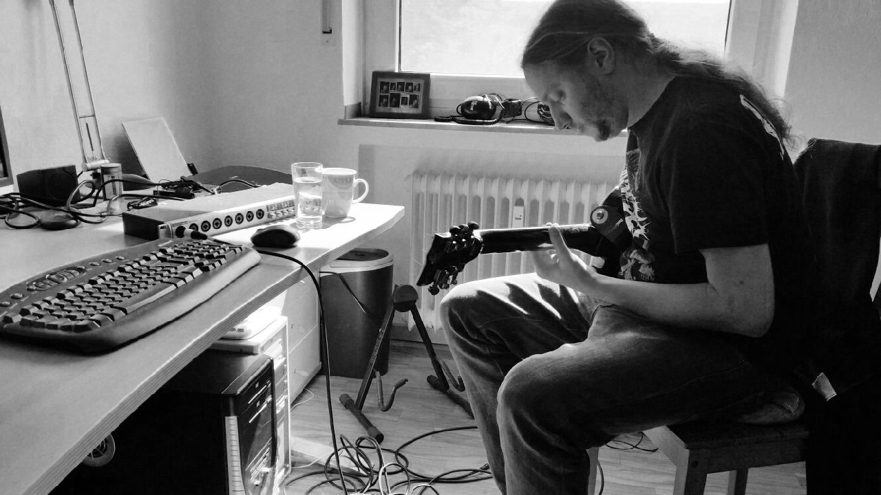 Got invited by Phil to record guitars for a &ldquo;Hallowed Point&rdquo; cover.