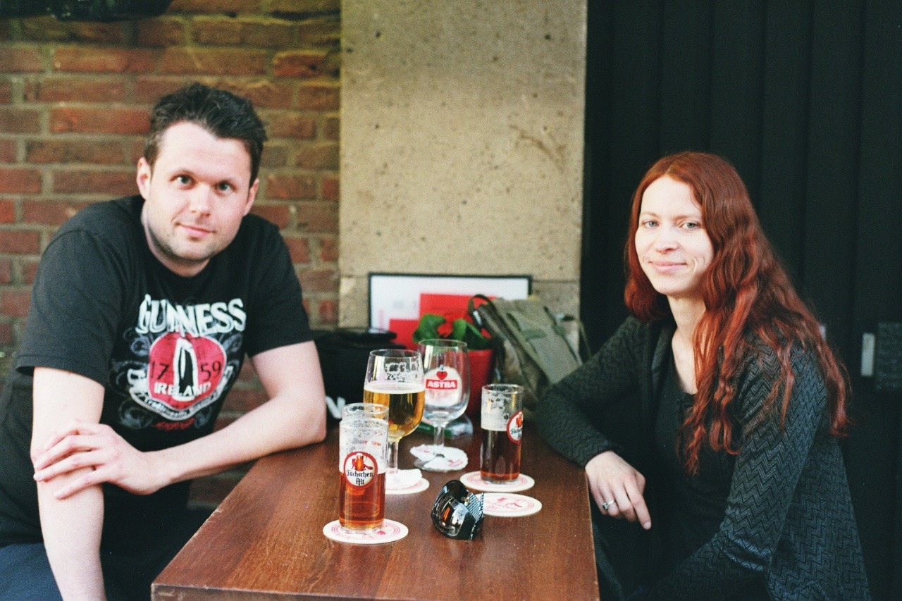 On a sunny Sunday afternoon in D&uuml;sseldorf. We enjoyed the warm weather and I took some photos with my Nikon FE.