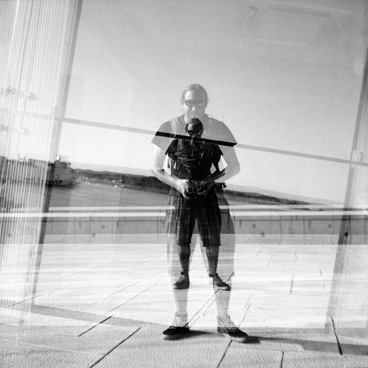 danielandnicole:
&ldquo; An Oslos Opernhaus hatte ich Spa&szlig; und habe mit der Rolleiflex fast eine ganze Rolle Schwarz-Wei&szlig;-Film belichtet.
&rdquo;
Had some fun at Oslo&rsquo;s opera house with the Rolleiflex and a black and white film.