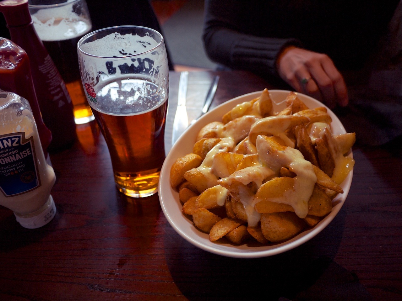 There&rsquo;s lots of unhealthy pub food in the UK. Usually even comes with unlimited mayonnaise. Yum!