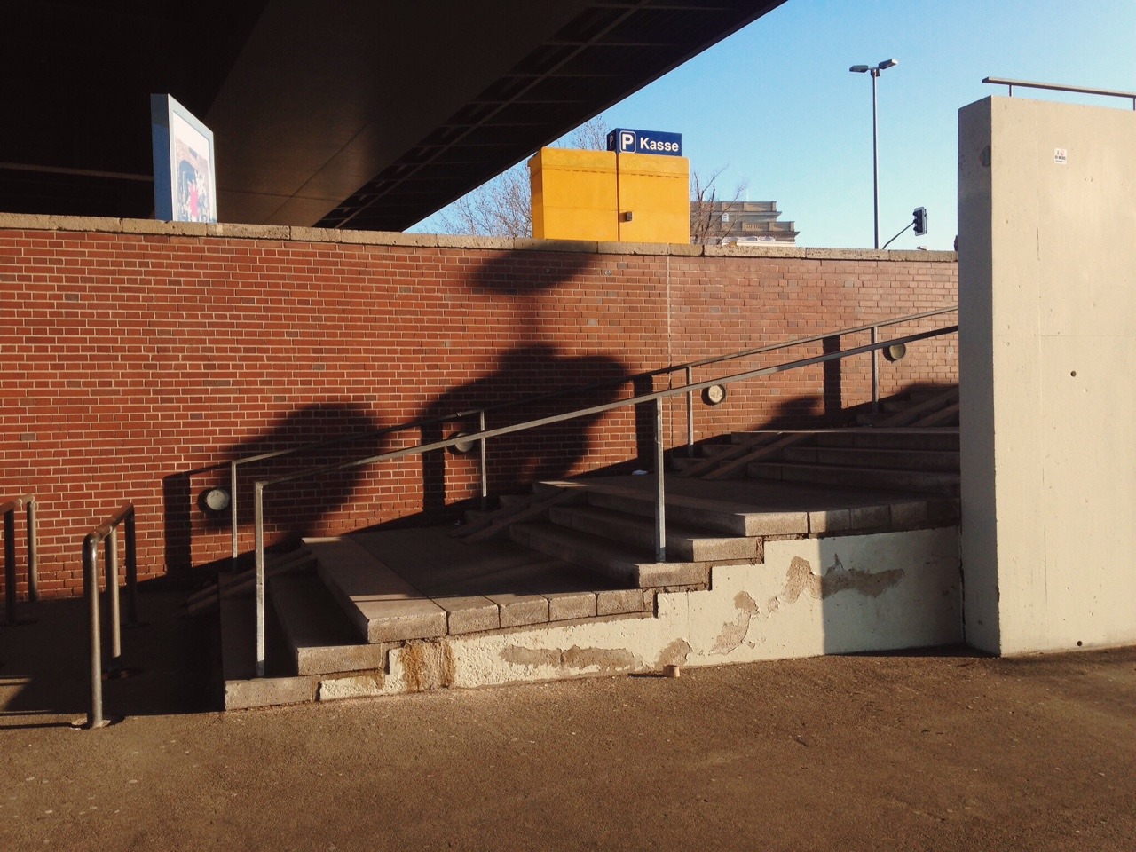 I took a few photos on our walk through D&uuml;sseldorf today. The weather was cold and beautiful.